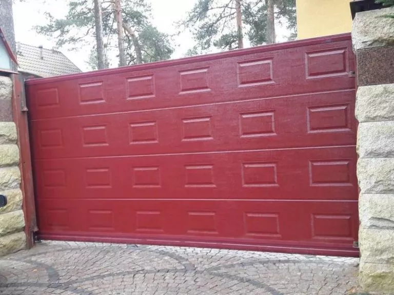 Уличные откатные ворота Doorhan во Всеволожске
